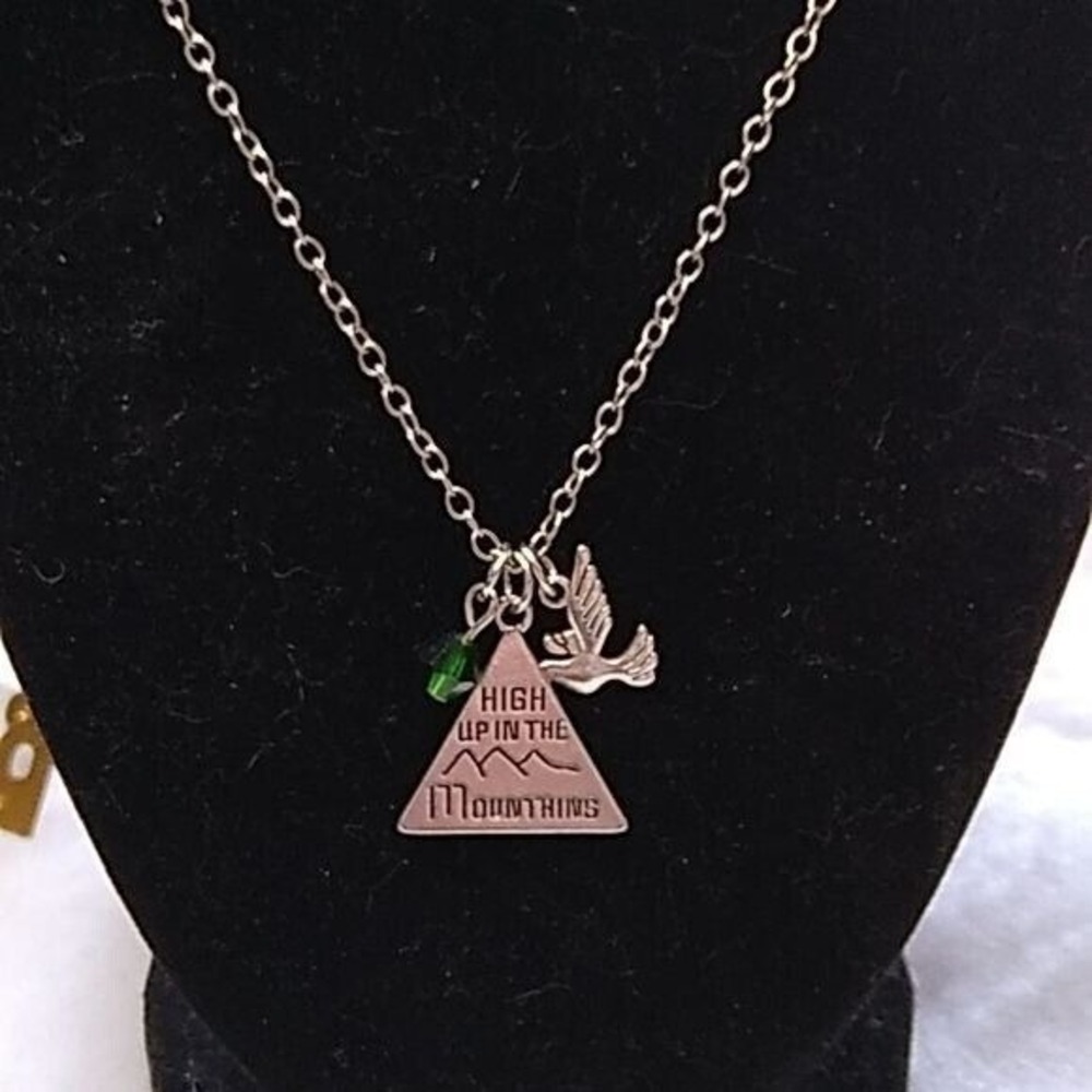 "High up in the mountain"‎ silvertone pendant necklace